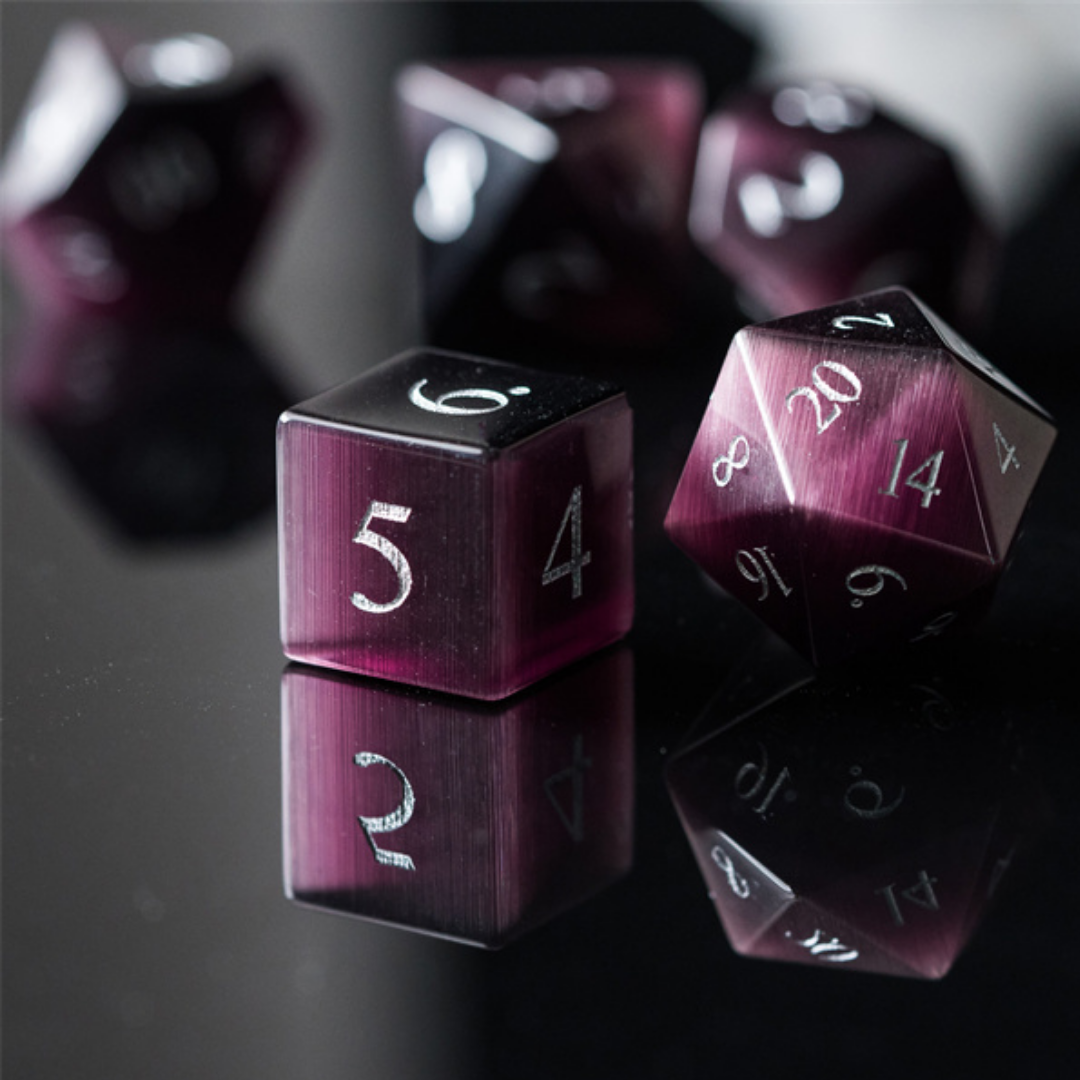 Purple Cats Eye Dnd Dice Zoomed In